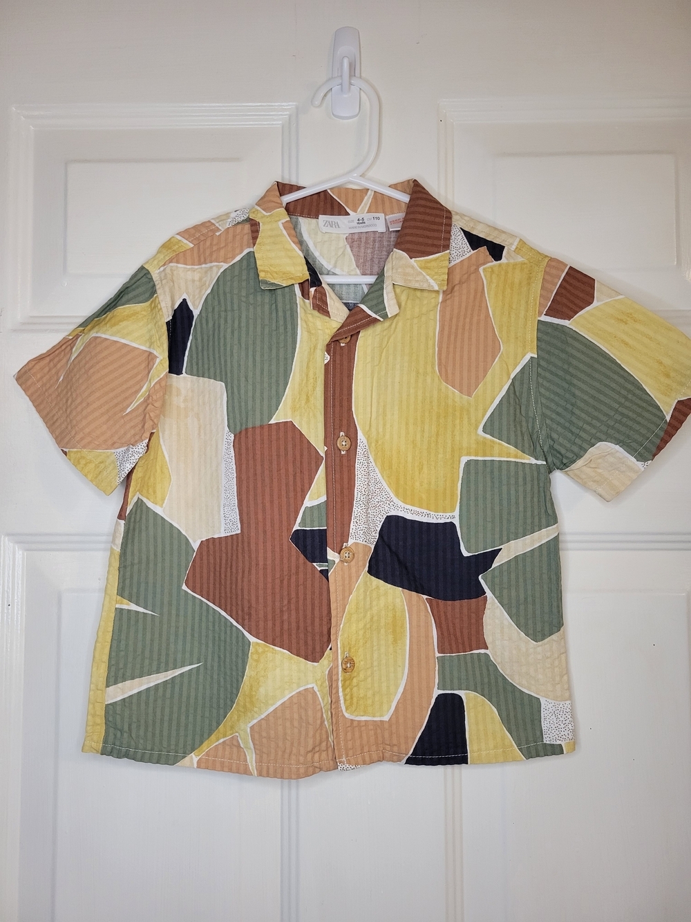 Zara Boys Short Sleeve Abstract Print Button-Up Shirt in Multi-Color